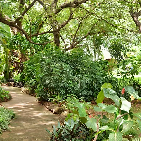 Bayete Guest Lodge-3